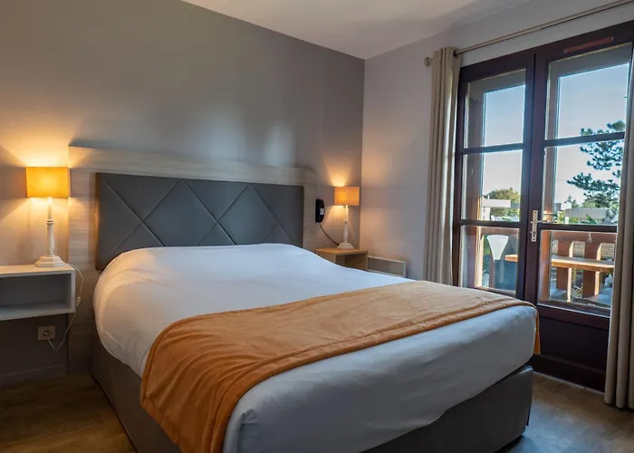 Hotel Village Motel